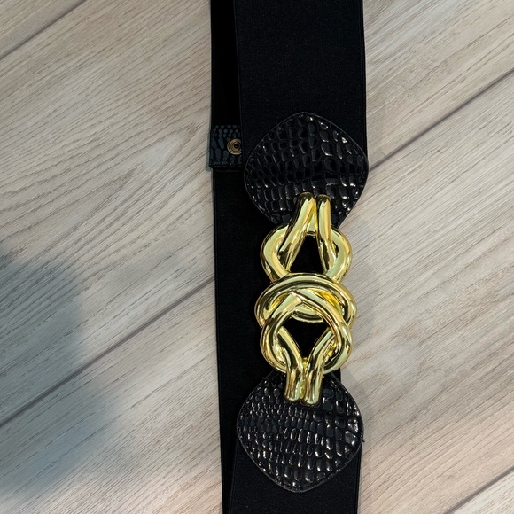 BLACK AND GOLD WAIST BELT - Picture 1 of 1